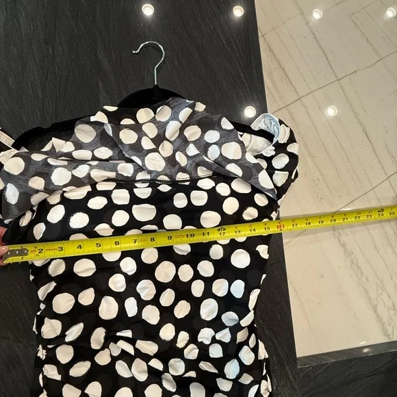 LA BLANCA one-piece swimming suit. Black and white polka dot. - Picture 12 of 13